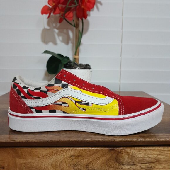 Vans YOUTH-BIG KID sz 4 Red Yellow Fire Print,NEEDS LACES - Picture 2 of 7